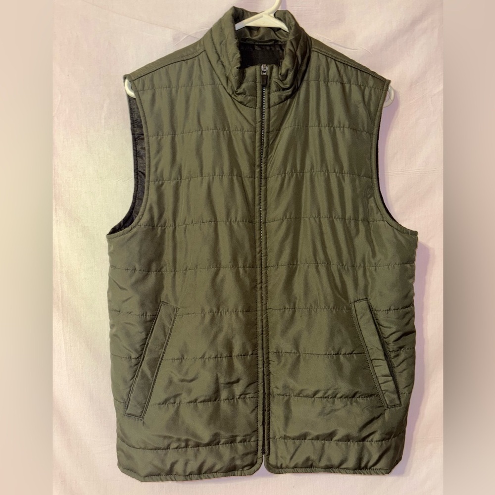Marc Anthony Men's Olive Quilted Vest